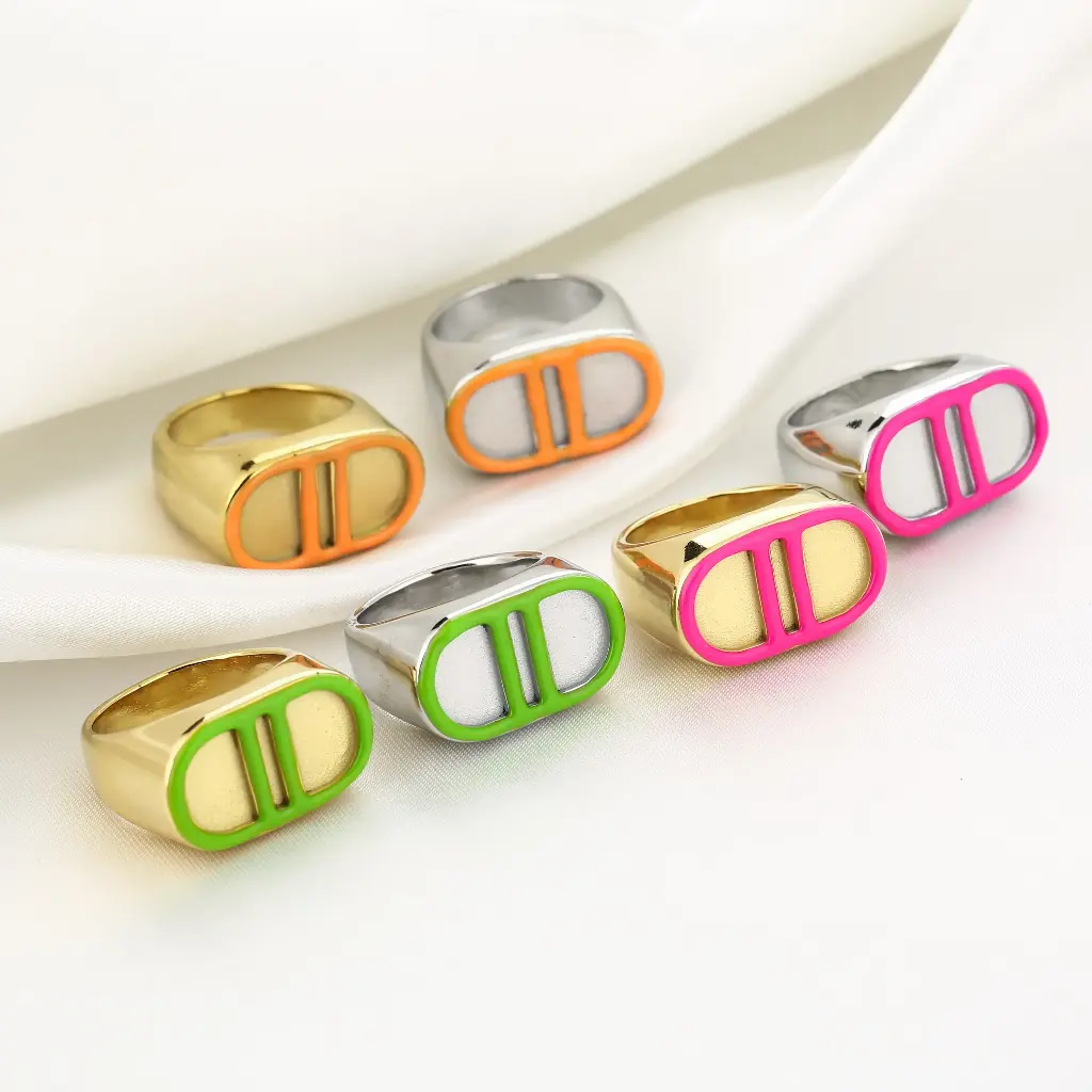 Michelle Bijou ring DD