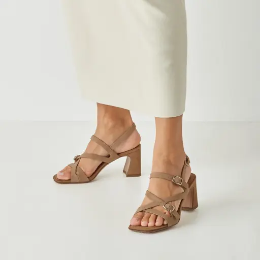 Tamaris sandaal met hak - beige